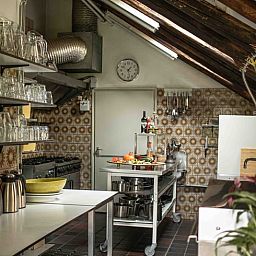 Gemuetliche Kueche in Cottage in Bourtange Ferienhaus mit modernen Geraeten ausgestattet in Groningen.