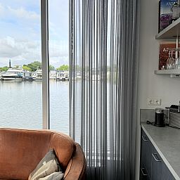 Verblijf 371420 - Appartement Midden Limburg - Appartement Maasterp - Woonboot 1