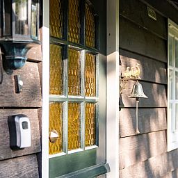 Cozy front door of Cottage in Meijel in the heart of Central Limburg.