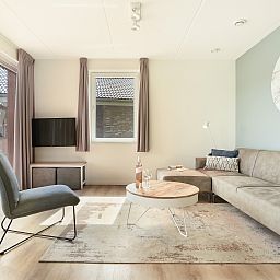 Verblijf 380850 - Bungalow Noord Limburg - 4-persoons waterwoning | 4CE