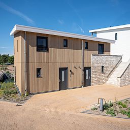 Unterkunft 380865 - Bungalow Noord Limburg - 4-persoons waterwoning | 4LA