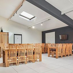 Guest house 385206 - Bungalow Noord Limburg - Domein De Schatberg | 16-32-persoons groepswoning | 32RL