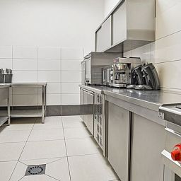 Guest house 385206 - Bungalow Noord Limburg - Domein De Schatberg | 16-32-persoons groepswoning | 32RL