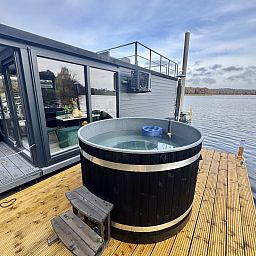 Unterkunft 386105 - Zelthaus Noord Limburg - Houseboat Marina Mookerplas (met dakterras en hottub)