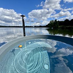 Unterkunft 386105 - Zelthaus Noord Limburg - Houseboat Marina Mookerplas (met dakterras en hottub)
