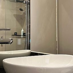 Moderne badkamer in Huisje in Moergestel, vakantiewoning in Hart van Brabant, Noord Brabant.