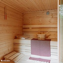 Guest house 422124 - Holiday property Hart van Brabant - Bumblebee Cabin + sauna &amp; vuurplaats