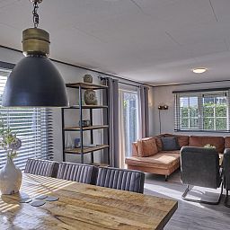 Eethoek in 't Kaatsheuveltje 1 vakantiehuis in Kaatsheuvel, Hart van Brabant, Noord Brabant met moderne inrichting