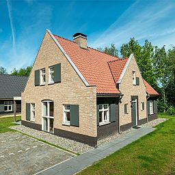 Guest house 4225137 - Bungalow Hart van Brabant - Kaatsheuvel | 10-persoons vakantiehuis | 10L