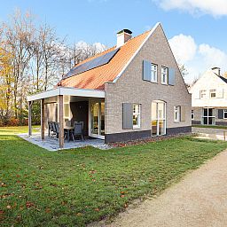 Guest house 4225137 - Bungalow Hart van Brabant - Kaatsheuvel | 10-persoons vakantiehuis | 10L