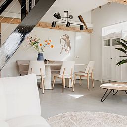 Stilvolle Einrichtung des Ferienhauses in Leende, im Herzen von Brabant. Moderne Einrichtung in diesem Ferienhaus in Nordbrabant.