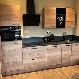 Stilvolle Kueche in Cottage in De Moer, Ferienhaus in Hart van Brabant, komplett ausgestattet fuer einen komfortablen Aufenthalt.