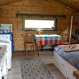 Binnenruimte van Vakantiehuisje in Best, knusse inrichting in Hart van Brabant, Noord Brabant.