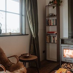 Rustieke loft slaapkamer in Huisje in Sint-Oedenrode, vakantieverblijf in Noord Brabant.