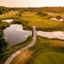 Beautiful landscape around Cottage in Oosterhout, vacation home in Oosterhout, West Brabant, North Brabant.
