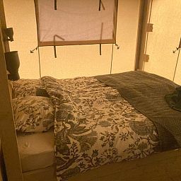 Guest house 4501195 - Tent house Noordzeekust - Luxe ingerichte safaritent