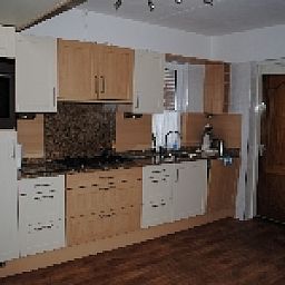 Moderne Kche im Woonhuis familie Buis, Ferienhaus in Egmond aan Zee, ideal fr Ferien an der nordhollndischen Kste.