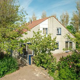 Guest house 454056 - Bungalow Noordzeekust - Beach Resort Ooghduyne | 10-persoons villa | 10FL