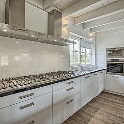 Verblijf 454083 - Bungalow Noordzeekust - Beach Resort Ooghduyne | 22-persoons villa | 22L