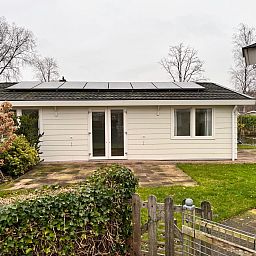 Freistehendes Haus in Halfweg mit sonniger Terrasse und grnem Garten, ideales Ferienhaus an der Nordseekste in Nordholland.