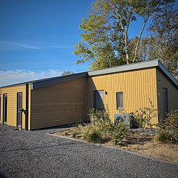 Modern detached house in Enkhuizen surrounded by nature, ideal vacation home on the IJsselmeer coast in North Holland.