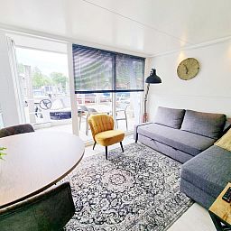 Guest house 510145 - Boat Amsterdam eo - Houseboat with roof terrace and balcony (4 pers) "De Hoop"