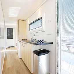 Guest house 510145 - Boat Amsterdam eo - Houseboat with roof terrace and balcony (4 pers) "De Hoop"