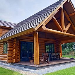 Gemuetliches Ferienhaus in Den Ham, Twente mit Holzterrasse, ideal fuer einen erholsamen Aufenthalt in der Natur von Overijssel.