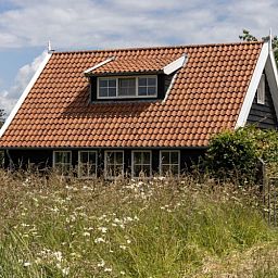 Het Assenhoekje, ein charmantes Ferienhaus in Den Ham, Twente, umgeben von ueppiger Natur und rustikalem Charme in Overijssel.