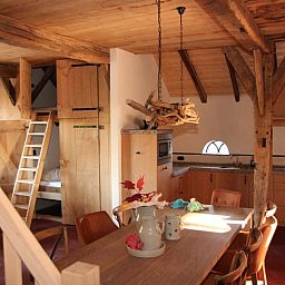 Geraeumige Kueche und Esszimmer in Cottage in Hezingen, Ferienunterkunft in Hezingen, Twente, Overijssel.