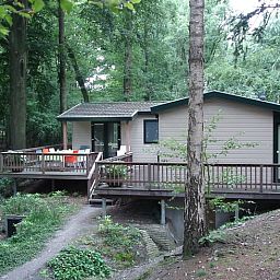 Vacation cottage in Haaksbergen, a charming vacation home in Twente, Overijssel, surrounded by lush nature and woodland.