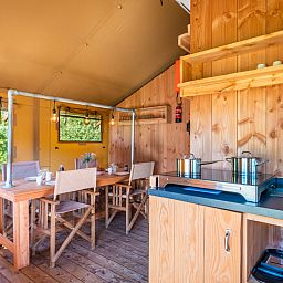 Guest house 523423 - Tent house Twente - Safaritent Comfort met privé Hottub