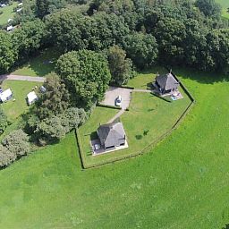 Luchtfoto van Huisje in Notter, vakantiehuis omringd door natuur in Twente, Overijssel.