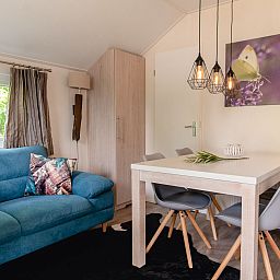 Child-friendly environment at Scandinavian lodge in Zuna, vacation home with play facilities in Twente, Overijssel.