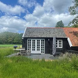 Charmant Vakantiehuisje in Wijhe, Salland met uitzicht op weelderige natuur in Overijssel.