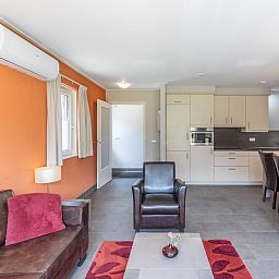 Modernes Badezimmer im Ferienhaus OV242, Luttenberg, Salland.