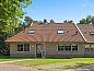 Verblijf 533209 • Bungalow Salland • Landgoed De Hellendoornse Berg | 12-persoons bungalow - Extr  • 1 van 21