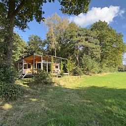 Vakantiehuis in Lettele gelegen aan de rand van een open grasveld in Salland, Overijssel.