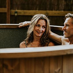 Guest house 540880 - Holiday property Vechtstreek - Luxe bosrand loft met Hottub & Sauna
