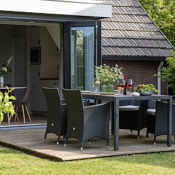 Smits Pavilion bei OV591 Ferienhaus in Wanneperveen, Overijssel mit Terrasse am Wasser.