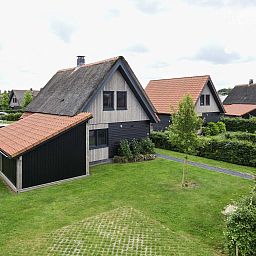 Freistehendes Ferienhaus mit Reetdach in Ossenzijl, Nordwest Overijssel, Overijssel.