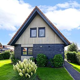 Charmante vrijstaande woning in Ossenzijl, gelegen in het pittoreske Noordwest Overijssel, omgeven door natuur.