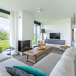 Gemuetliche Sitzecke mit TV in Duinvallei 35, Kamperland, Ferienhaus in Zeeland