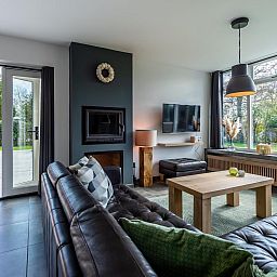 Gemuetliches Wohnzimmer von VZ1164 Grosse freistehende Villa in Kamperland, modern eingerichtet.