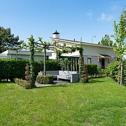 Gemuetliche Sitzecke im Garten von VZ1171 Freistehendes Ferienhaus in Kamperland, Noord-Beveland, Zeeland.