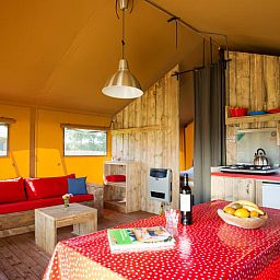 Guest house 5903444 - Tent house Noord-Beveland - Safaritent + Airco