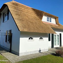 Guest house 590390 - Holiday property Noord-Beveland - ZeelandhuisaanZee