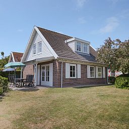 Guest house 600461 - Bungalow Schouwen-Duiveland - Duinpark 't Hof van Haamstede | 8-persoons bungalow | 8E2