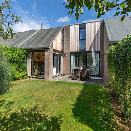 Vooraanzicht van Vakantiehuis Buitenplaats Schouwen nr 86 in Burgh-Haamstede, Schouwen-Duiveland.