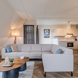 Guest house 600486 - Bungalow Schouwen-Duiveland - Résidence 't Hof van Haamstede | 4-persoons Heerenhuisappar